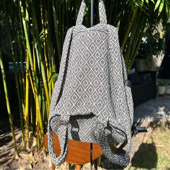 EXPRESSIONS leather trim backpack 🖤 great use condition 🖤 - Picture 6 of 8